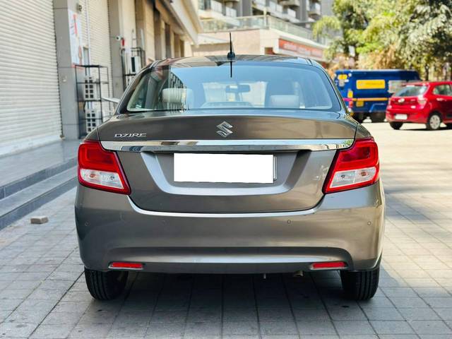 https://images10.gaadi.com/usedcar_image/4569868/original/processed_1f0358e4e5c4437a2d8e4add3495384f.jpg?imwidth=6402
