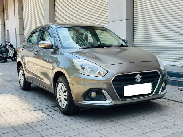 https://images10.gaadi.com/usedcar_image/4569868/original/processed_233b7c95f6b97a95132ab43576b8b250.jpg?imwidth=6400