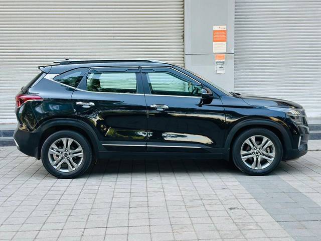 https://images10.gaadi.com/usedcar_image/4569878/original/23f2f3ceedfe4fc1a40f32e4f253d082.jpg?imwidth=6401