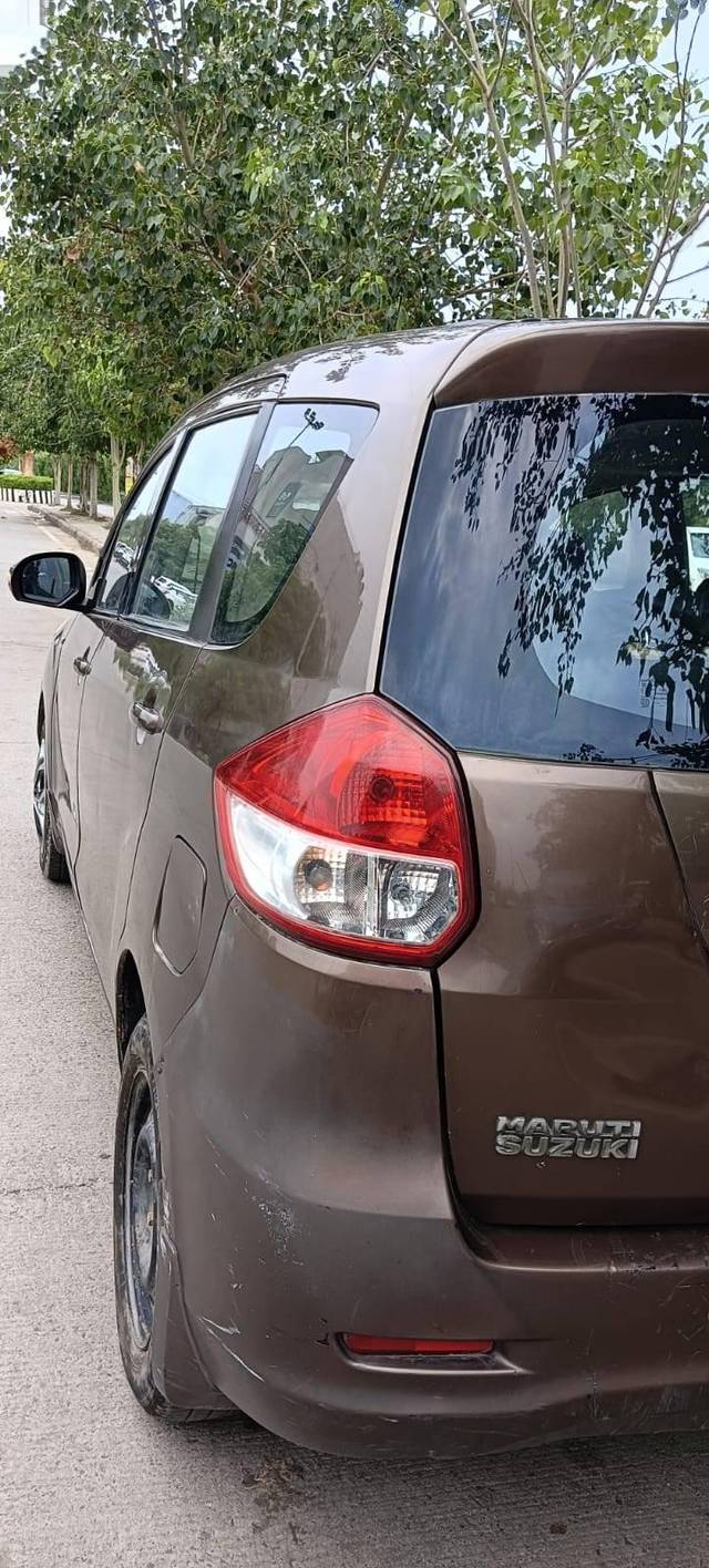 https://images10.gaadi.com/usedcar_image/4569882/original/processed_6478510f-7360-47b8-b82f-912ca1e4fed3.jpg?imwidth=6401