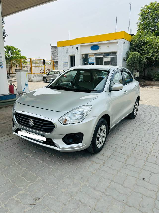 https://images10.gaadi.com/usedcar_image/4569885/original/processed_365495d2816de73fc04d02eb644b1a0d.jpg?imwidth=6400