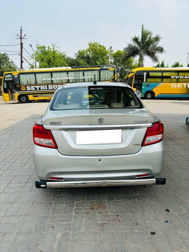 https://images10.gaadi.com/usedcar_image/4569885/original/processed_4c37188d3e56d078a538e6e89a792aa2.jpg?imwidth=6401