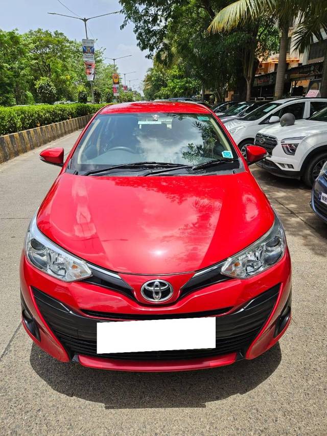 https://images10.gaadi.com/usedcar_image/4569886/original/processed_d8d0a80632654c77a5e270436c925b6f.jpg?imwidth=6402