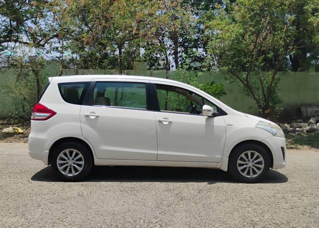 https://images10.gaadi.com/usedcar_image/4569893/original/processed_b97afa66ec8dba2ceb1d39c718f8dda5.jpg?imwidth=6401