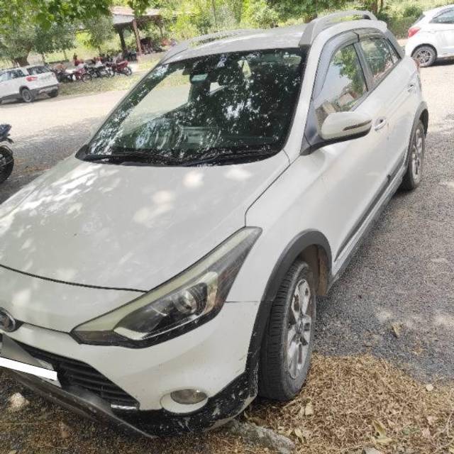 https://images10.gaadi.com/usedcar_image/4569901/original/processed_b684f3d5-b017-4cee-93d2-2cdb7f455519.jpg?imwidth=6401
