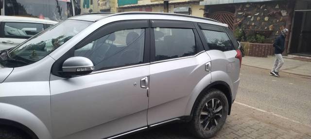 https://images10.gaadi.com/usedcar_image/4569905/original/processed_30105197-43c5-44a4-815b-b9d1c6867232.jpg?imwidth=6400