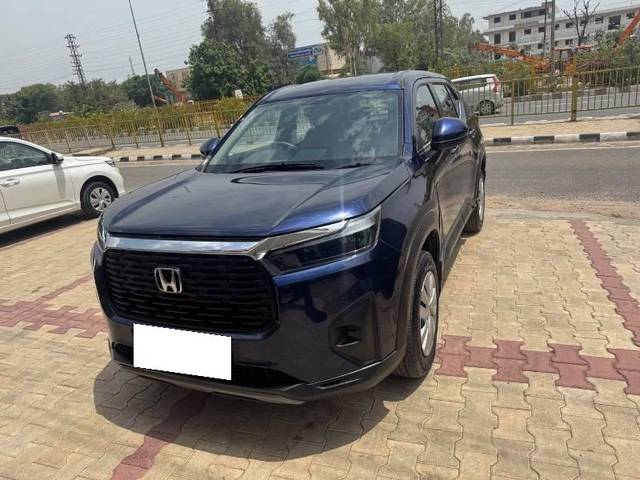 https://images10.gaadi.com/usedcar_image/4569906/original/processed_b3ba994b-87ca-4c99-bca7-cfe4f3ad13fe.jpeg?imwidth=6400