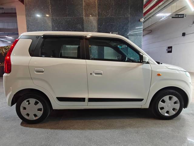 https://images10.gaadi.com/usedcar_image/4569907/original/processed_09b9511830255b73e5713de538f6cf37.jpg?imwidth=6402