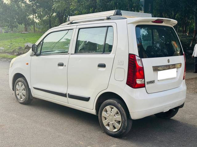 https://images10.gaadi.com/usedcar_image/4569911/original/processed_943d2d4aed856f404cf7ebef2dc7e576.jpg?imwidth=6402