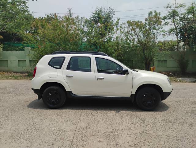 https://images10.gaadi.com/usedcar_image/4569912/original/e9cbe1bed306008ca1bb6ec18c096160.jpg?imwidth=6401