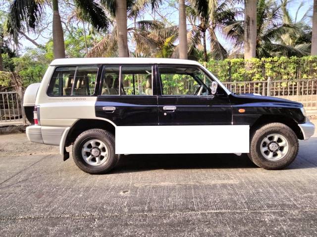 https://images10.gaadi.com/usedcar_image/4569915/original/processed_e52b5340736d83c1cbe13e47fbd99fe9.jpeg?imwidth=6401