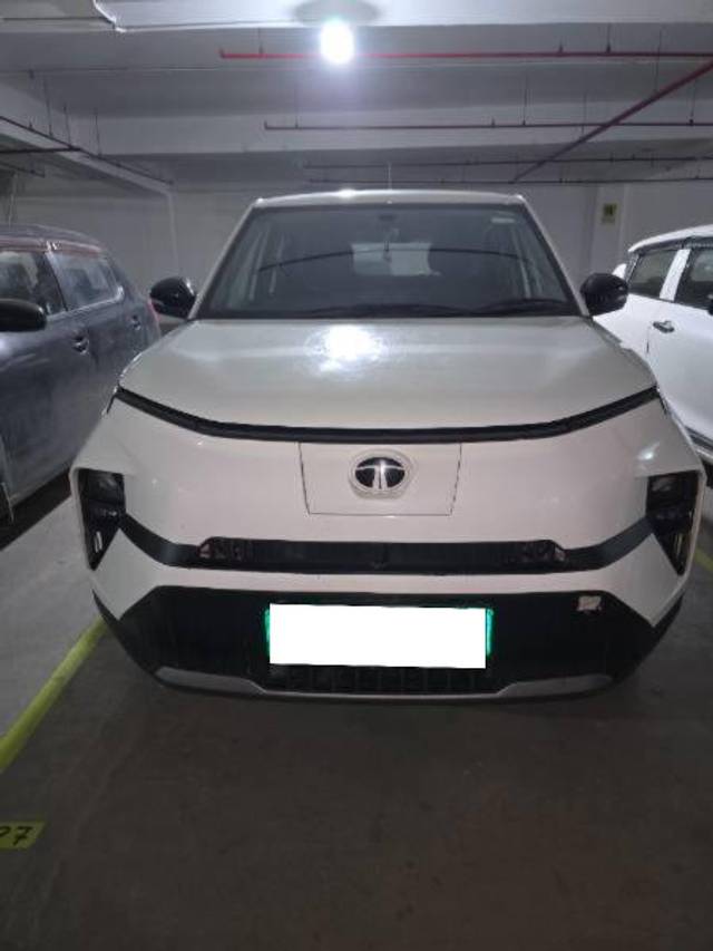 https://images10.gaadi.com/usedcar_image/4569917/original/processed_42eb0b2d-f4c2-4e94-9492-60d836d583d1.jpg?imwidth=6400
