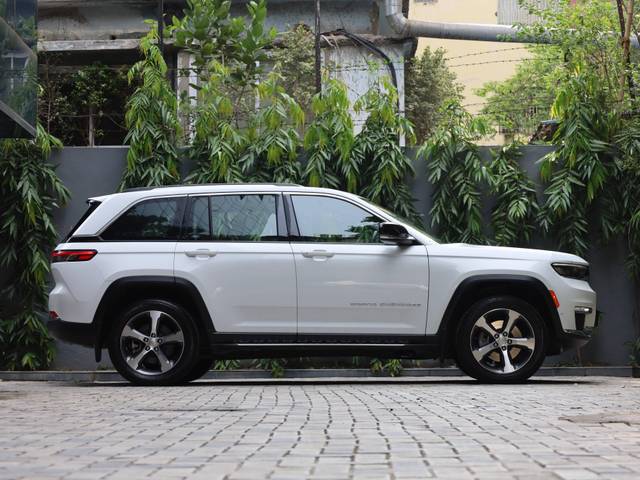 https://images10.gaadi.com/usedcar_image/4569919/original/processed_efda5960b79582fb5b834bbfa1e36870.jpg?imwidth=6401