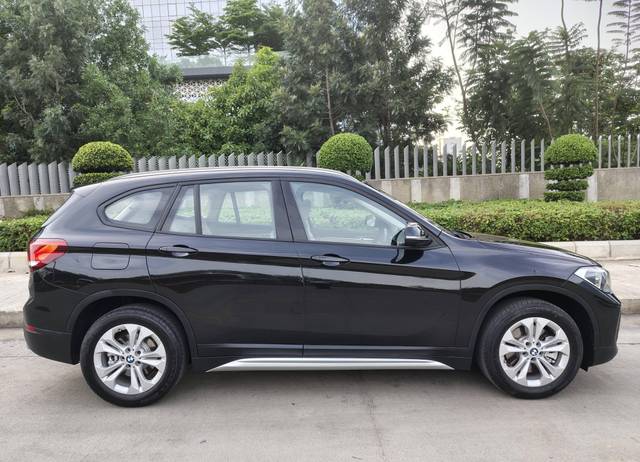 https://images10.gaadi.com/usedcar_image/4569920/original/processed_bc1a8cec8ee44a3adf7002a9d9020a92.jpeg?imwidth=6401