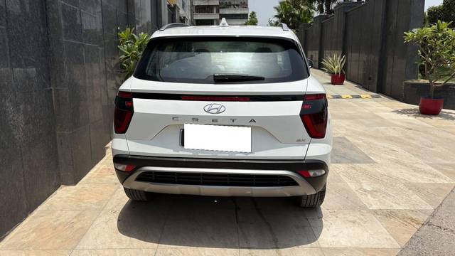 https://images10.gaadi.com/usedcar_image/4569921/original/processed_891febe4d79f3541a5a2f0dfc04cfeec.jpg?imwidth=6402