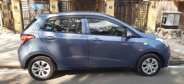 https://images10.gaadi.com/usedcar_image/4569925/original/processed_b5a68e2098b1de9c4df78904f61cd944.jpg?imwidth=6401