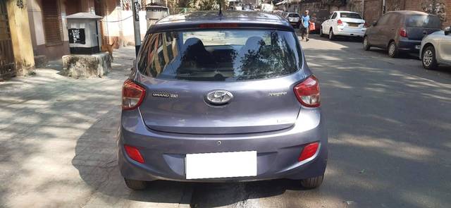 https://images10.gaadi.com/usedcar_image/4569925/original/processed_c2aae02cb715eb2a3c74d06c92900654.jpg?imwidth=6402