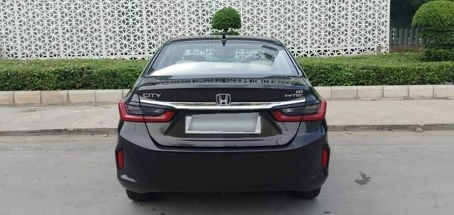 https://images10.gaadi.com/usedcar_image/4569933/original/processed_12f87f3ba23c5e5207c071946793f986.jpeg?imwidth=6402