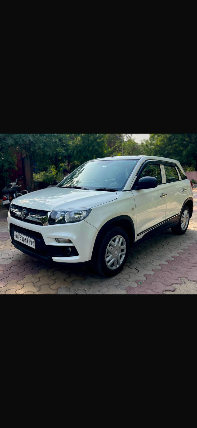 https://images10.gaadi.com/usedcar_image/4569934/original/processed_e8cbc154-aa40-4a19-a7c1-69f2e5cbdb29.png?imwidth=6402
