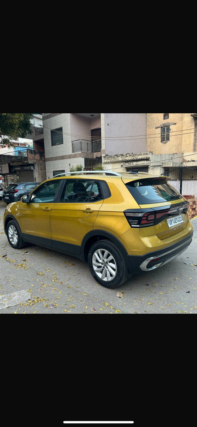 https://images10.gaadi.com/usedcar_image/4569940/original/processed_fc3e2d57-83c4-434b-8b11-eea68102a584.png?imwidth=6401