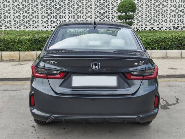 https://images10.gaadi.com/usedcar_image/4569942/original/processed_f92814a0c25cb419ab632a0e721d7be5.jpeg?imwidth=6402
