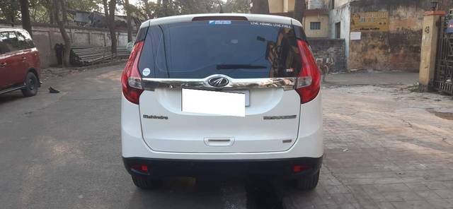 https://images10.gaadi.com/usedcar_image/4569944/original/processed_78b5e8f131fccbc368499dc3d3699d5a.jpg?imwidth=6401