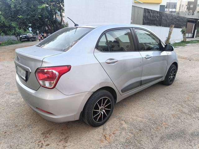 https://images10.gaadi.com/usedcar_image/4569948/original/processed_1fed20f2217df05d3ea639849a32c983.jpg?imwidth=6402