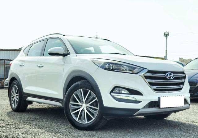 https://images10.gaadi.com/usedcar_image/4570001/original/processed_35dc2c02d5786f25cd053a168f3a2460.jpg?imwidth=6400