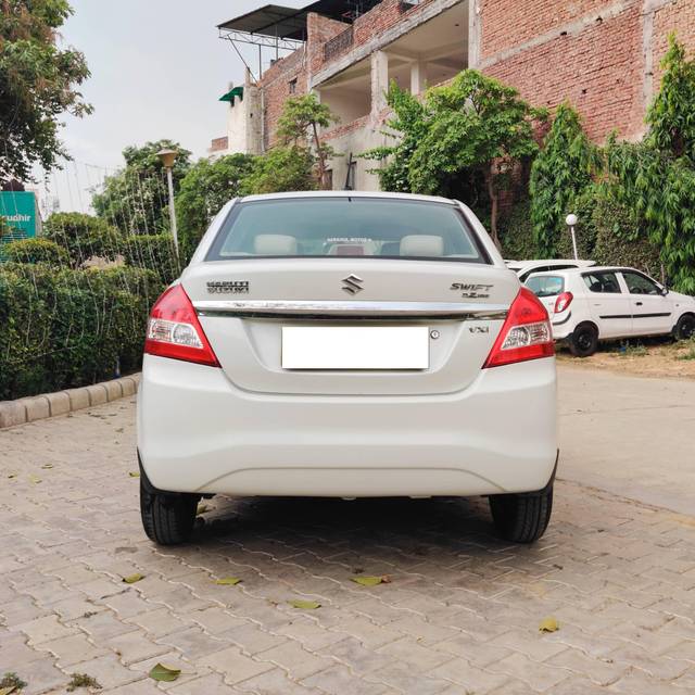 https://images10.gaadi.com/usedcar_image/4570012/original/processed_039a85c3098b9184601fa26a7c9da577.jpg?imwidth=6402