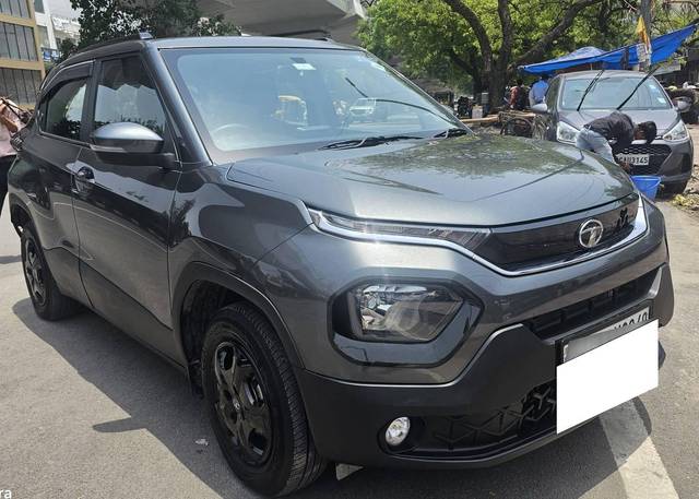 https://images10.gaadi.com/usedcar_image/4570015/original/processed_52cf6fbf6cb00bb468cbb4de5f71f812.jpg?imwidth=6400