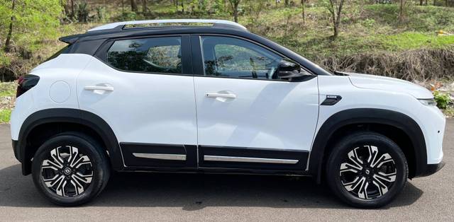 https://images10.gaadi.com/usedcar_image/4570018/original/processed_4a2f8201d953c1777509469513cf6a3c.jpeg?imwidth=6401