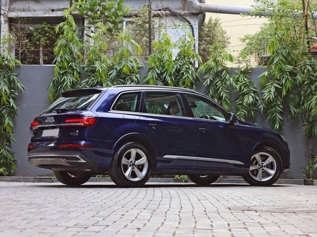 https://images10.gaadi.com/usedcar_image/4570039/original/processed_997cbec07e31fa8fb663080867325cee.jpg?imwidth=6402
