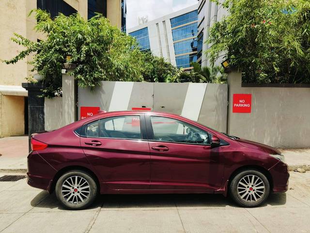 https://images10.gaadi.com/usedcar_image/4570040/original/processed_3e5e5631784367dc8ab445dcbdc7ba38.jpeg?imwidth=6401