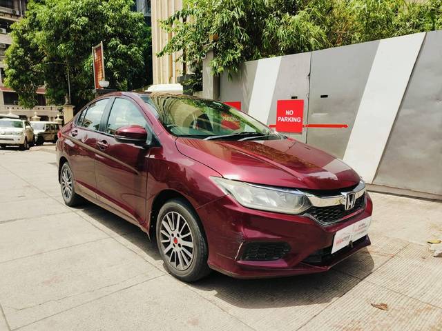 https://images10.gaadi.com/usedcar_image/4570040/original/processed_b2df2e9a0f6425ab871b75ae233d5d04.jpeg?imwidth=6400