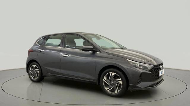https://images10.gaadi.com/usedcar_image/4570047/original/4eb79ad96cb974021c039e5a79658881.jpg?imwidth=6400