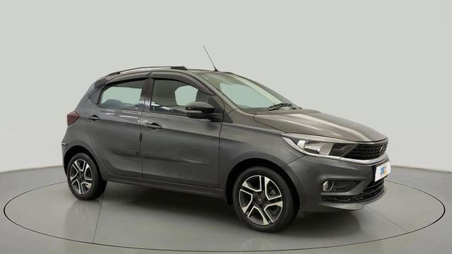 https://images10.gaadi.com/usedcar_image/4570049/original/928a7b2d1feca5af6ffa08a51b7e8326.jpg?imwidth=6400