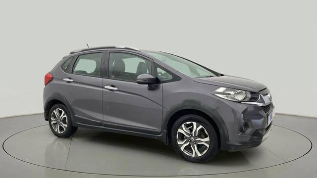 https://images10.gaadi.com/usedcar_image/4570051/original/567a7cfc57fd2655903a2e0a29ae7db0.jpg?imwidth=6400