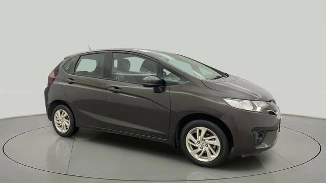 https://images10.gaadi.com/usedcar_image/4570062/original/ac3630b704da7f6b6d06e228d2f35a65.jpg?imwidth=6400