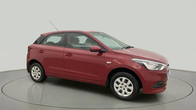 https://images10.gaadi.com/usedcar_image/4570067/original/1a89f4d1590ffc2aeaf7d78e2f49e005.jpg?imwidth=6400