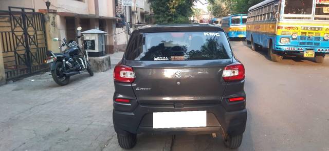 https://images10.gaadi.com/usedcar_image/4570116/original/processed_c0d6b43efa6aba15577efe9fb27341a6.jpg?imwidth=6401