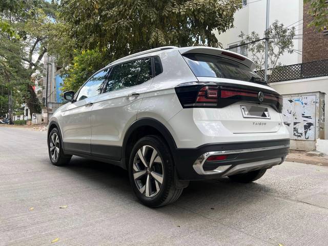 https://images10.gaadi.com/usedcar_image/4570130/original/processed_1f2be81945e9abd6a0c5c1f7acf2c5a7.jpg?imwidth=6402