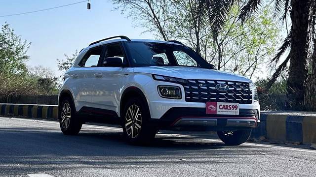 https://images10.gaadi.com/usedcar_image/4570194/original/processed_4efd83d6691ccf1d83579128485fe661.jpg?imwidth=6400