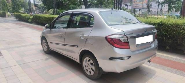 https://images10.gaadi.com/usedcar_image/4570196/original/processed_b0bbe8c0acd65ed9d0e4312d0d0aed95.jpg?imwidth=6402