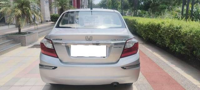 https://images10.gaadi.com/usedcar_image/4570196/original/processed_e7736e29d58992b723548605d595cc08.jpg?imwidth=6401