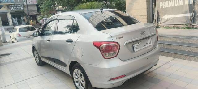 https://images10.gaadi.com/usedcar_image/4570200/original/processed_ba16cfd189cd8650a51dc97e7dbb775a.jpg?imwidth=6402