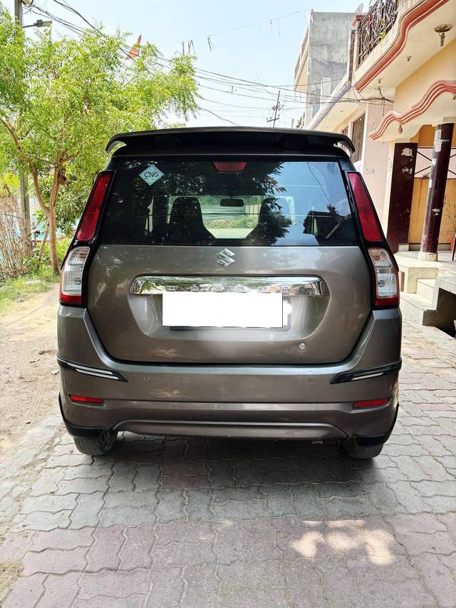 https://images10.gaadi.com/usedcar_image/4570203/original/processed_f1039faf94d0742867ae999564cb6707.jpg?imwidth=6402