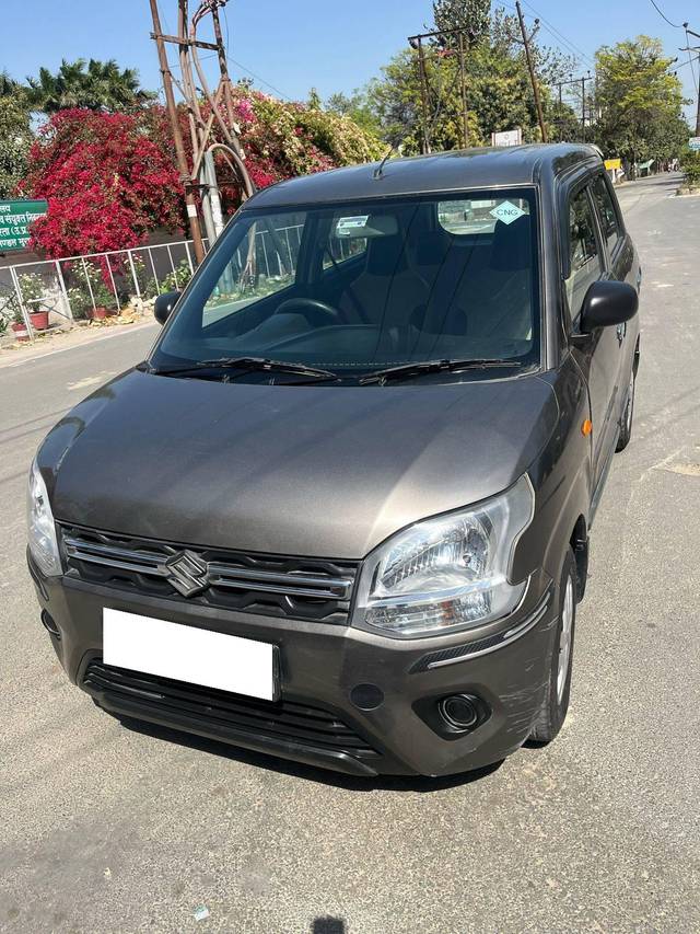 https://images10.gaadi.com/usedcar_image/4570221/original/processed_315db49886ec24f0c596a179499f251a.jpg?imwidth=6402