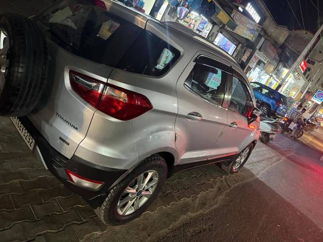 https://images10.gaadi.com/usedcar_image/4570228/original/processed_52e72148901e35ab00aa952de6e8665c.jpg?imwidth=6402