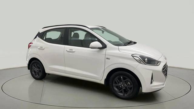 https://images10.gaadi.com/usedcar_image/4570247/original/e3cc58a938098e55fd95d5bc78a9461b.jpg?imwidth=6400