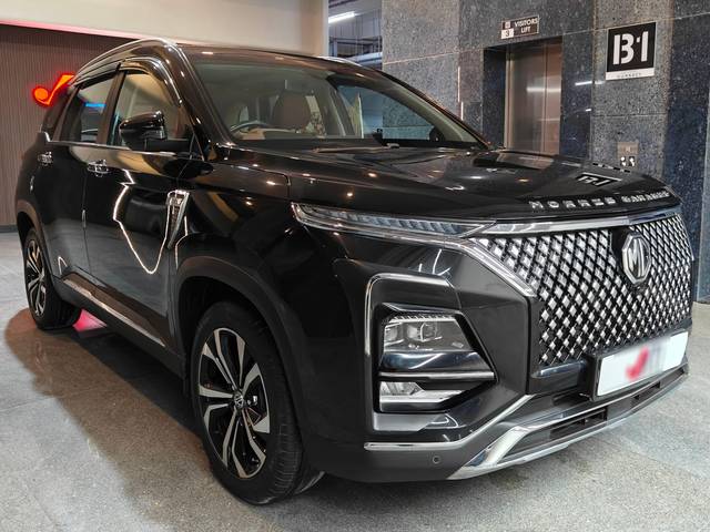 https://images10.gaadi.com/usedcar_image/4570266/original/processed_ba094d93313442bbe1d4a07038ccdd29.jpg?imwidth=6400